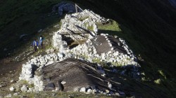 Anstieg zum Tsergo-Ri: Yak-Almen auf 4500 m Höhe